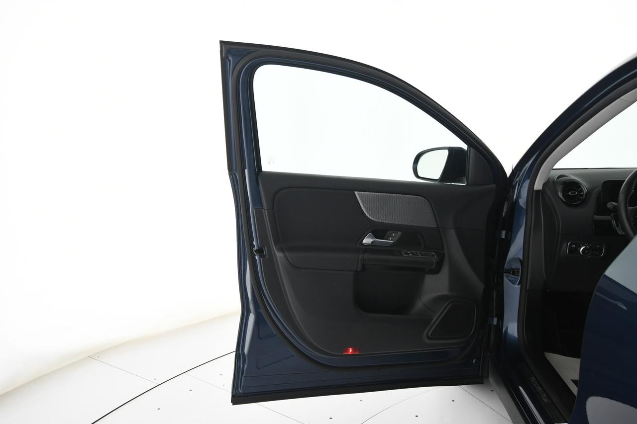 Mercedes-Benz GLA 200 d Business auto CAMERA+LED