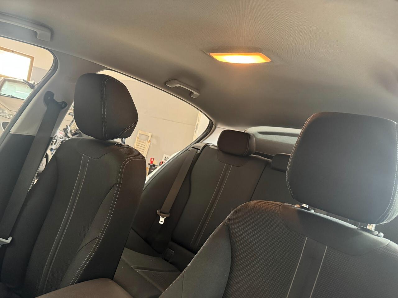 Bmw 116 116d Urban cv. NAVIGATORE OK NEOPATENTATI