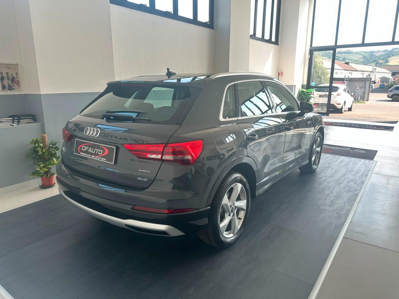Audi Q3 35 TDI S tronic Business Advanced