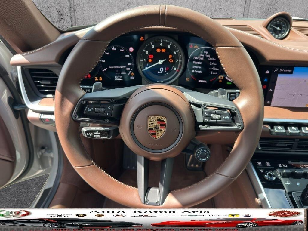 Porsche 911 Carrera 4 Sport Chrono