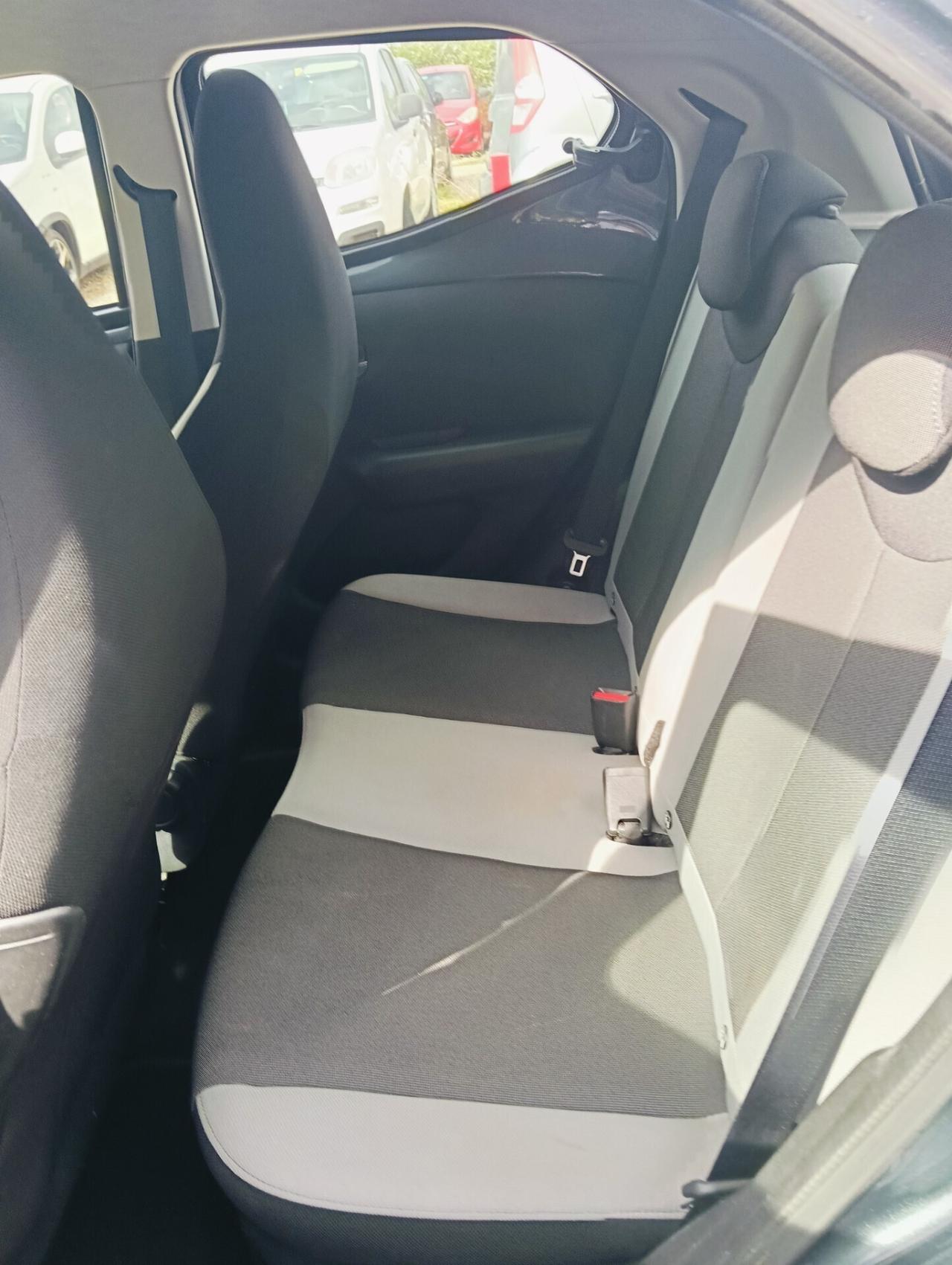 Toyota Aygo 1.0 VVT-i 72 CV 5 porte x-cool