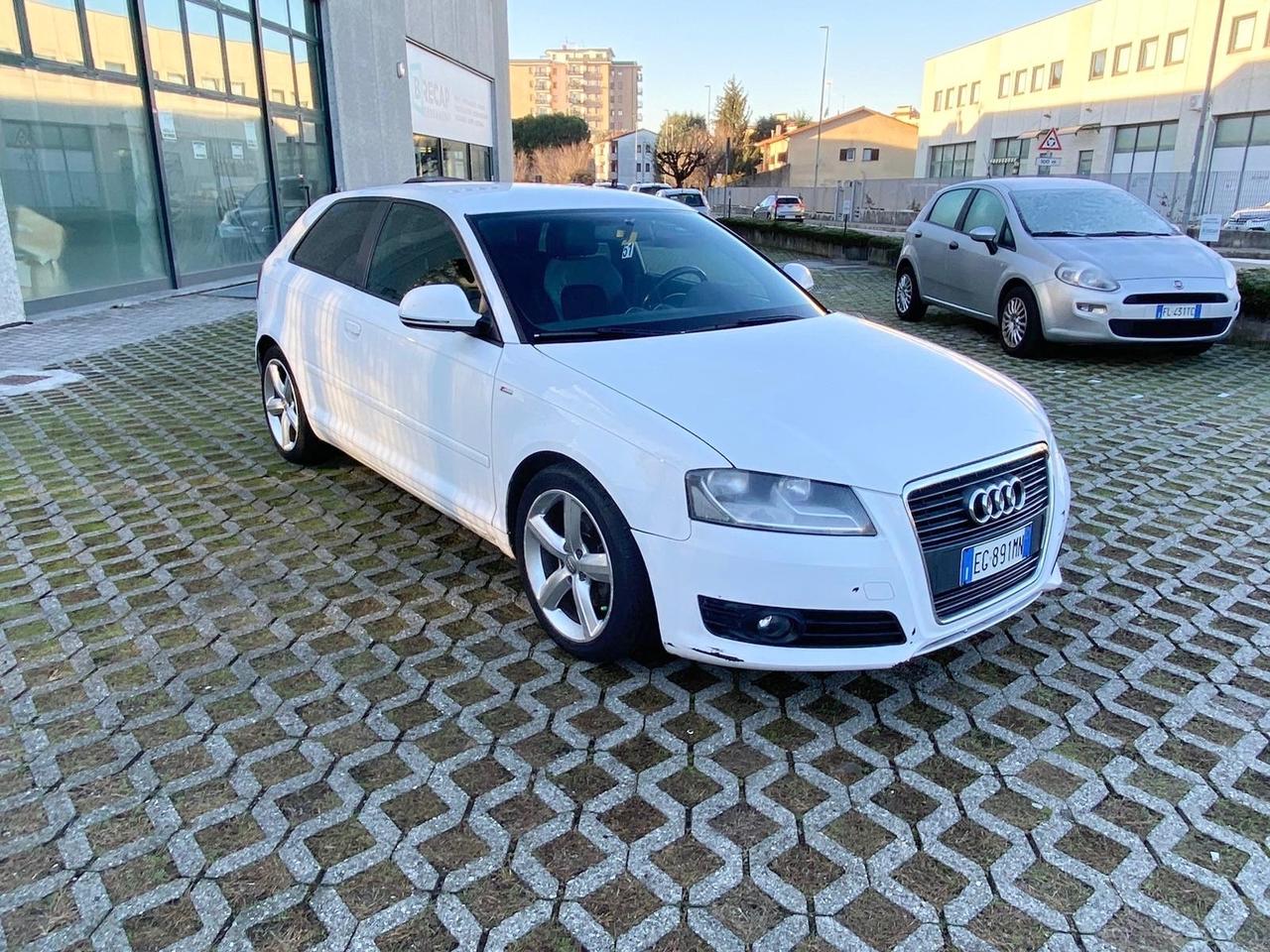 Audi A3 2.0 TDI F.AP. S tronic S-Line*Pelle*Cerchi*Parrot*Euro5