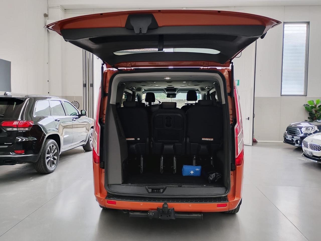 Ford Tourneo Custom 320 2.0 EcoBlue 170CV aut. Titanium