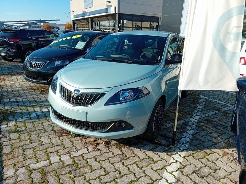 Lancia Ypsilon 1.0 FireFly 5 porte S&S Hybryd Gold