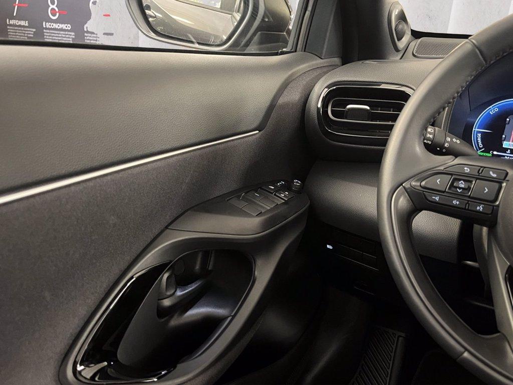 TOYOTA Yaris Cross 1.5h Lounge fwd 130cv e-cvt del 2025