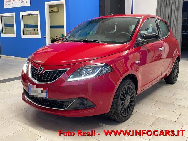 LANCIA Ypsilon 1.0 FireFly 5 porte S&S Hybrid Silver