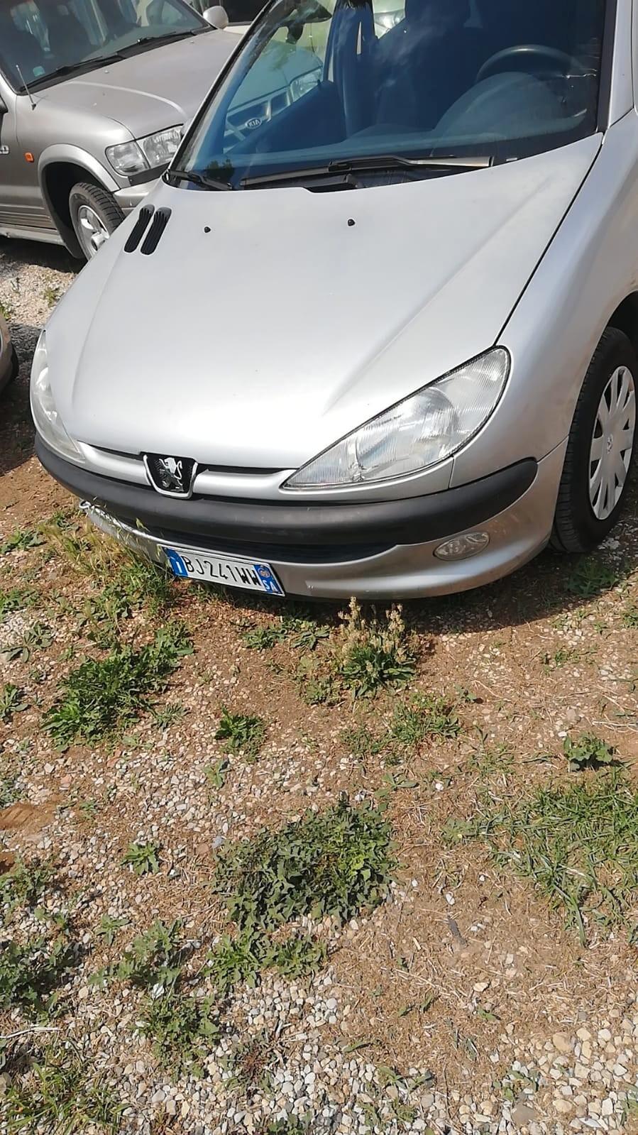 Peugeot 206 1.1 5p. XR