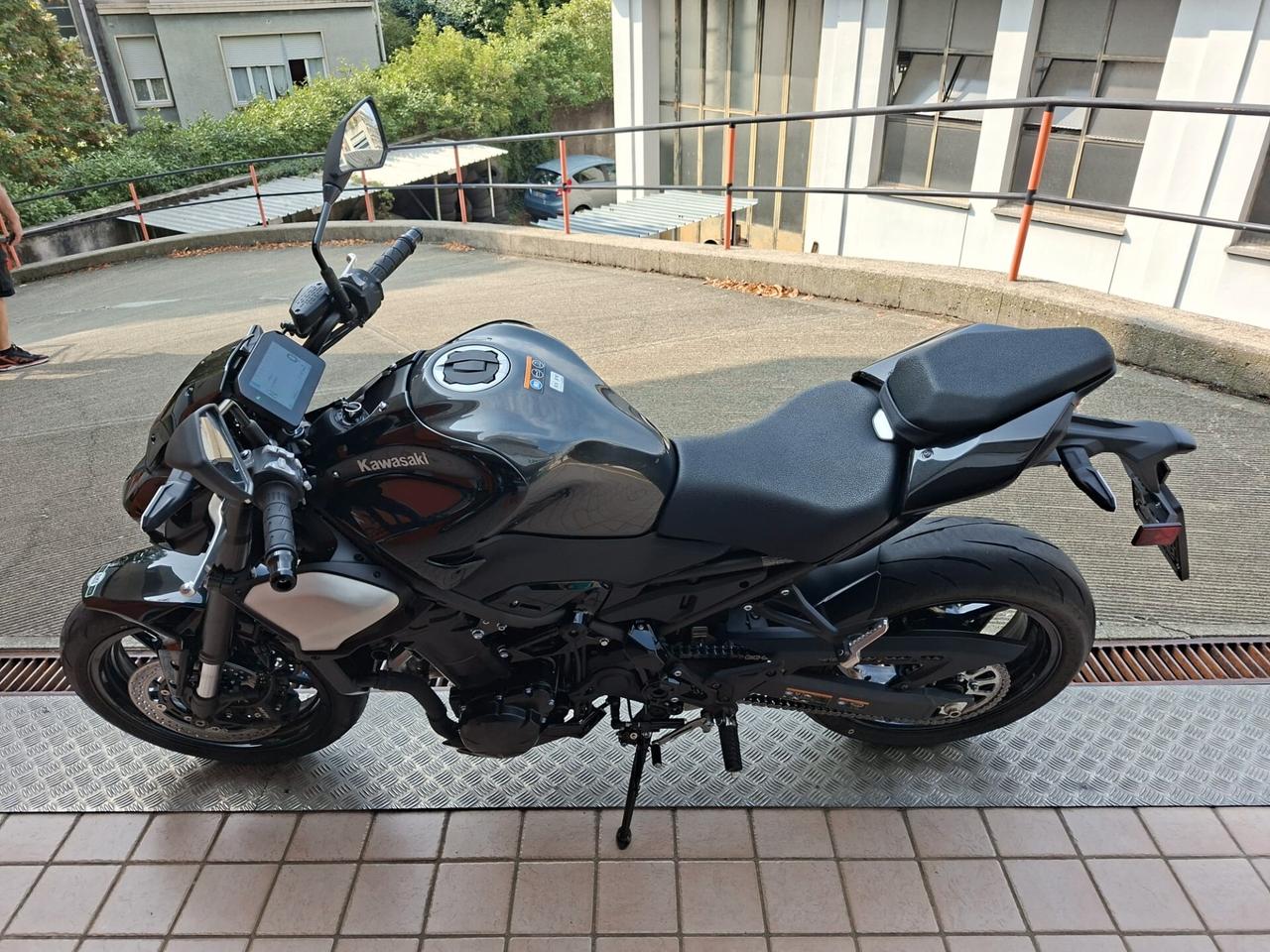 Kawasaki 900 Z My 25