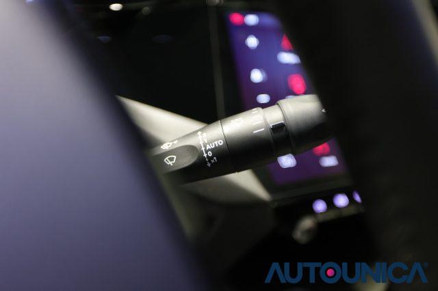 PEUGEOT 408 HYBRID 136 E-DCS6 ALLURE FULL LED