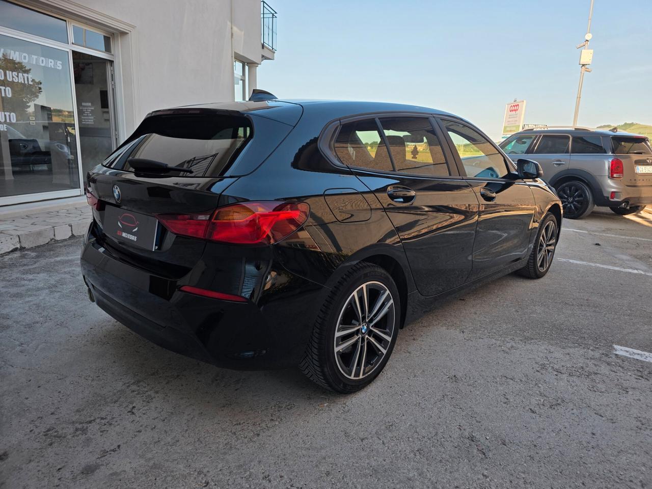 Bmw 118i OK Neopatentati 2020