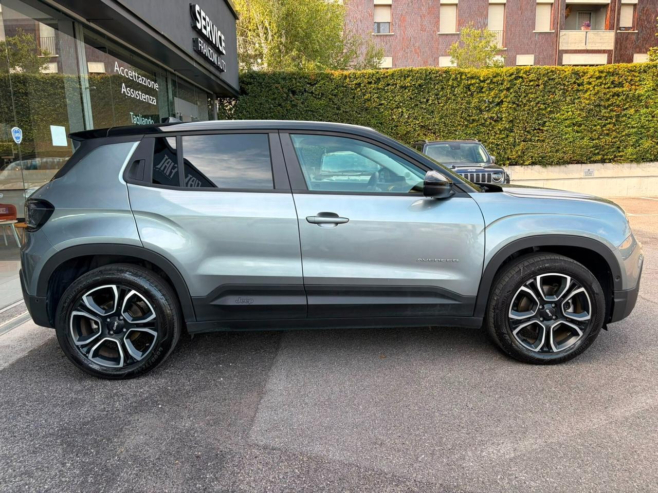 Jeep Avenger BEV Summit