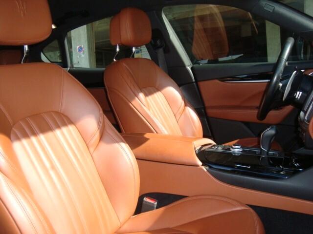 Maserati Levante V6 Diesel 275 CV AWD
