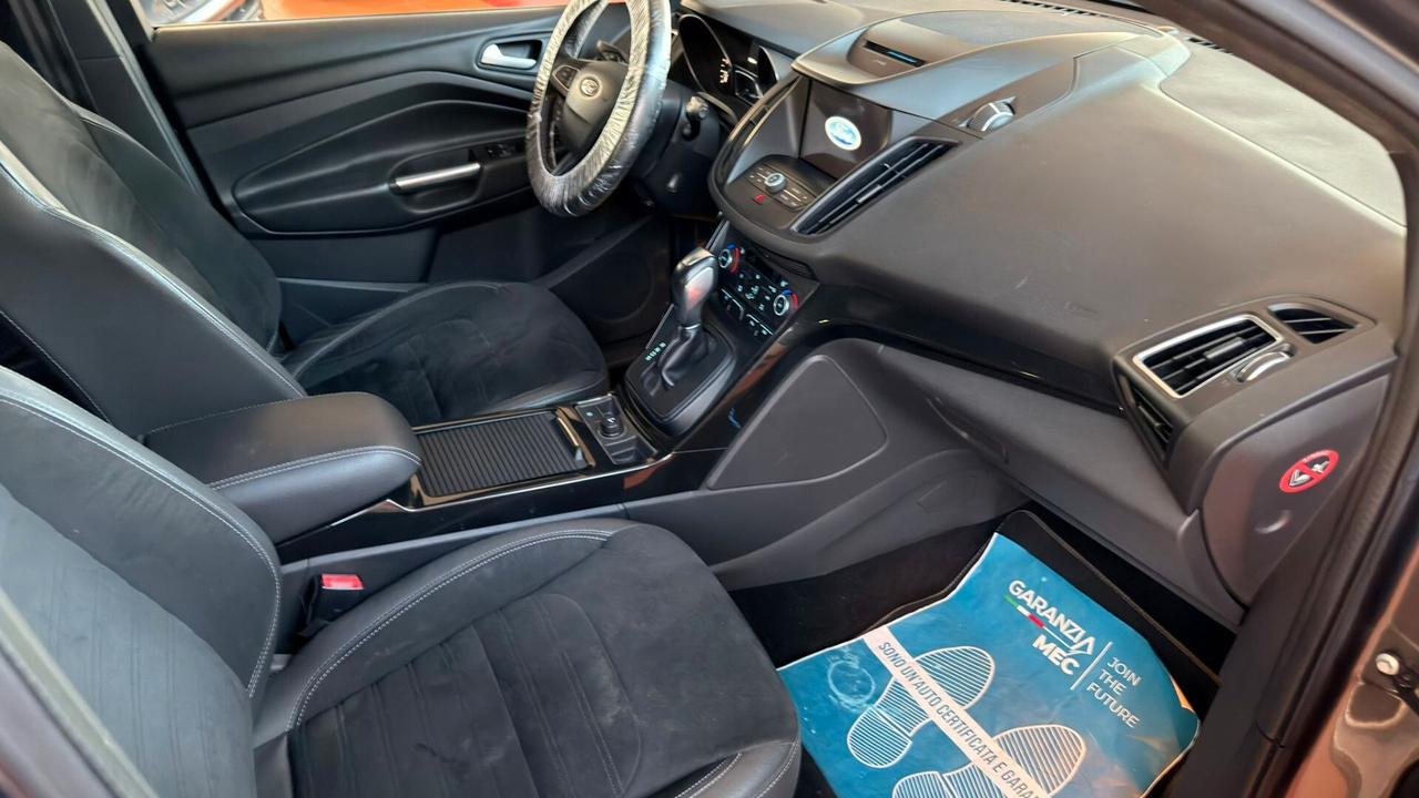 Ford Kuga 1.5 TDCI 120 CV S&S 2WD Powershift ST-Line