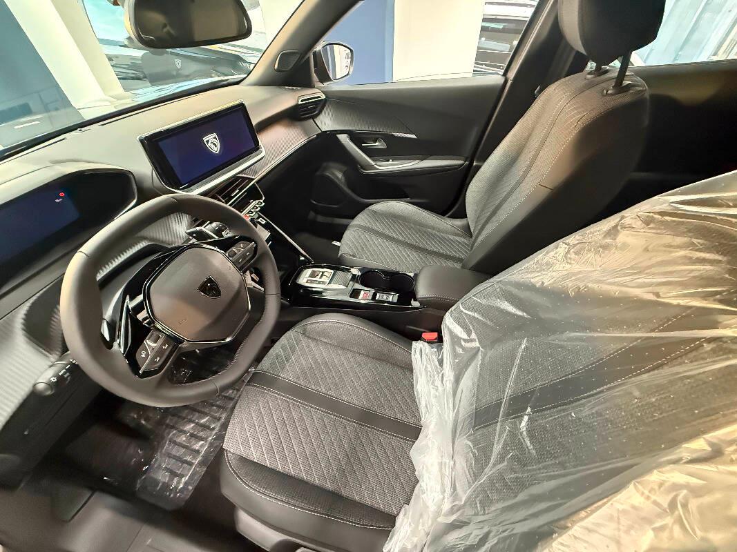 Peugeot 2008 PEUGEOUT 20081.2 hybrid Allure 145cv FINANZIABILE