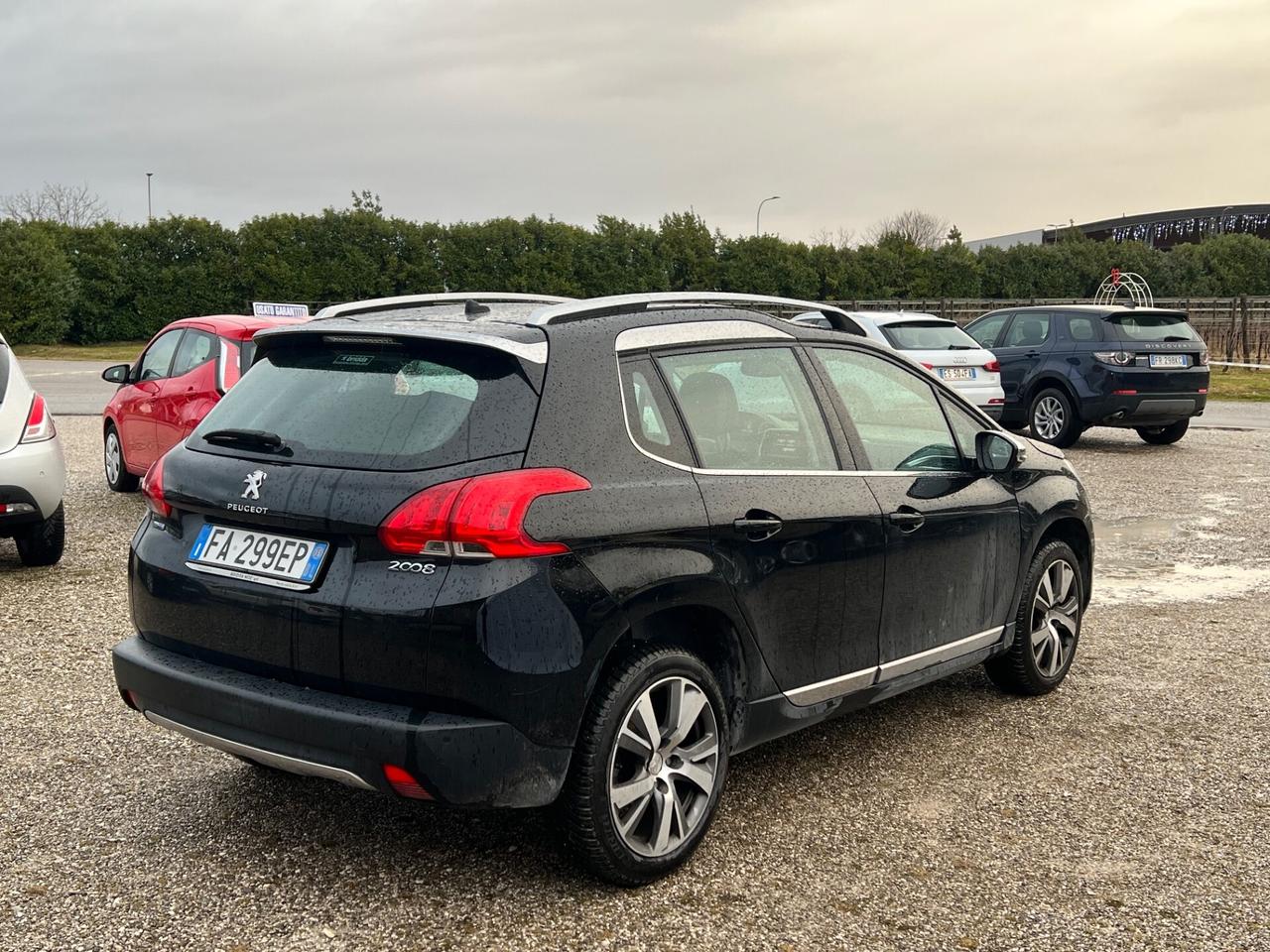 Peugeot 2008 BlueHDi 100 Black Matt