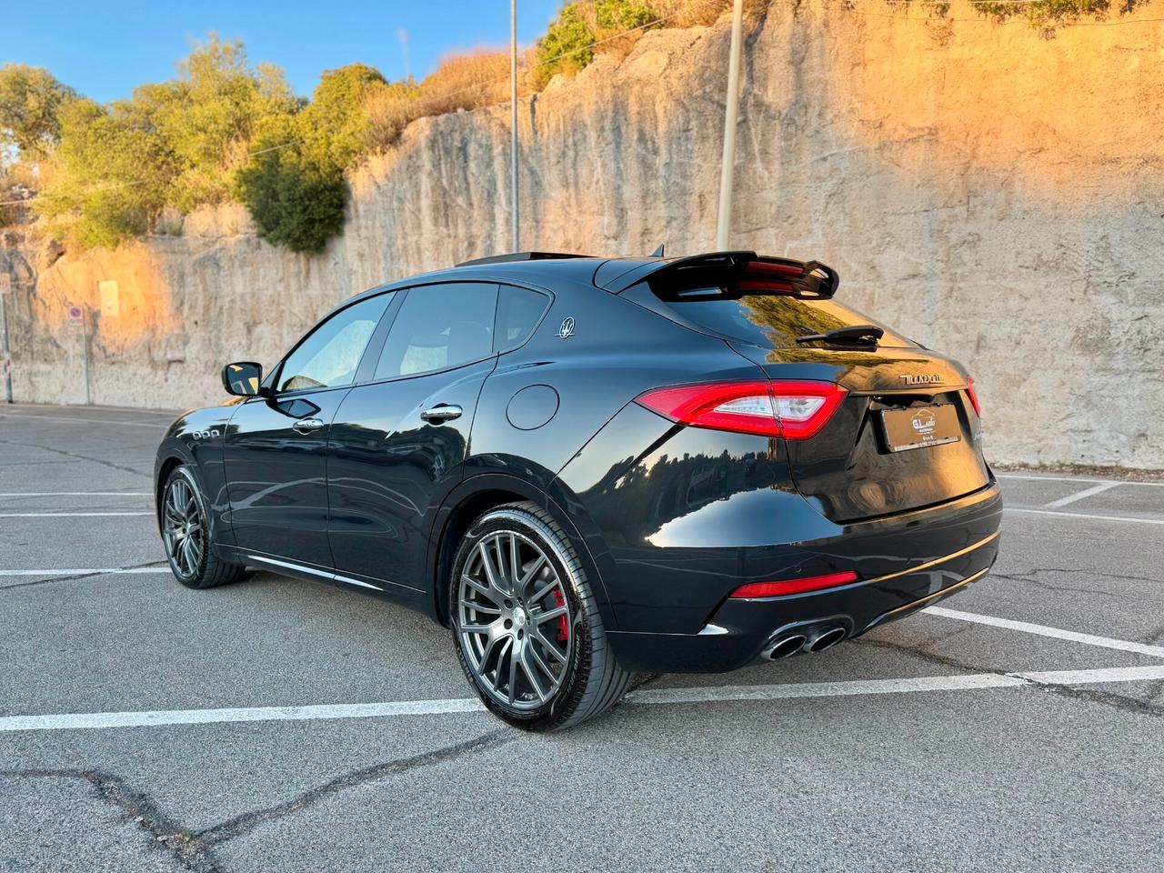 Maserati Levante Gransport/3.0 V6 250 CV/21"/TETTO