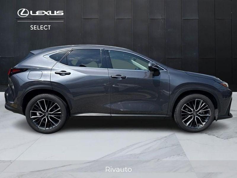 Lexus NX 2.5 plug-in Luxury 4wd e-cvt