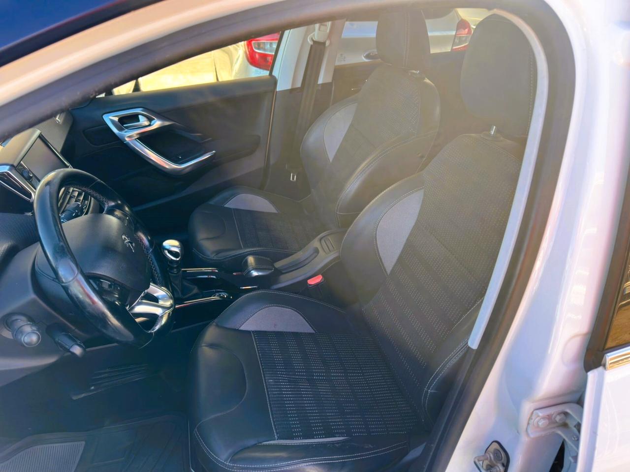 Peugeot 2008 BlueHDi 120 S&S Allure