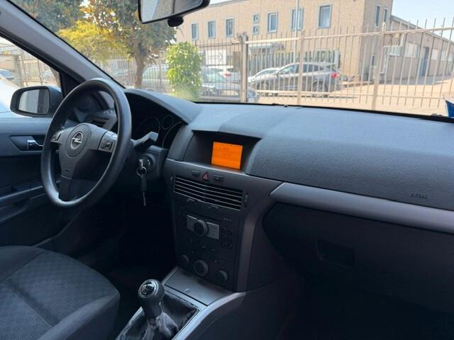 Opel Astra 1.6 16V Twinport 5 porte Cosmo Euro 4 ok neopatentati