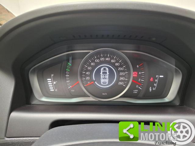 VOLVO XC60 D3 Geartronic Summum GARANZIA INCLUSA