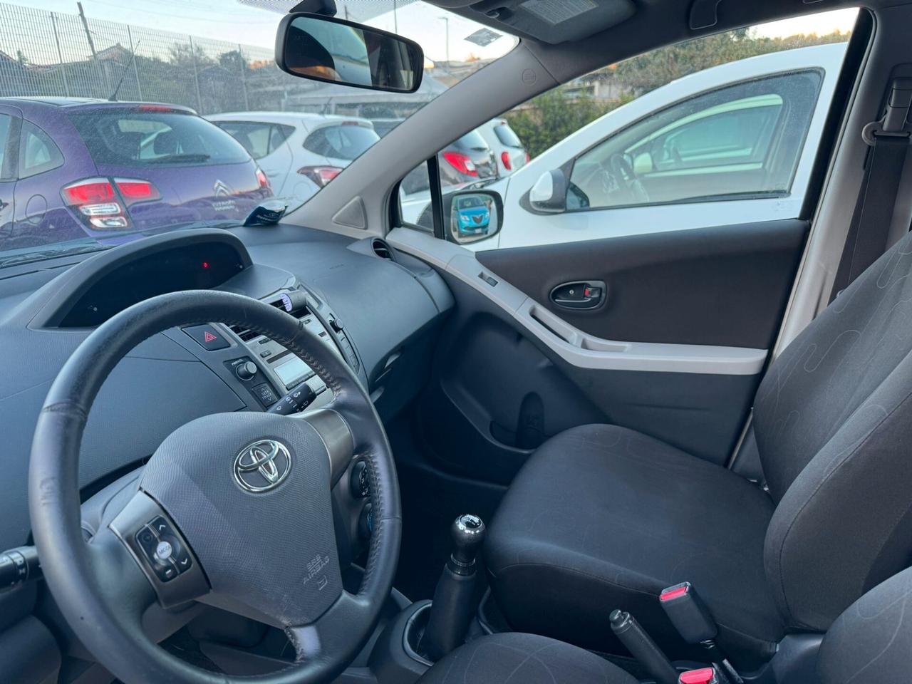 Toyota Yaris 1.0benzina 5 porte