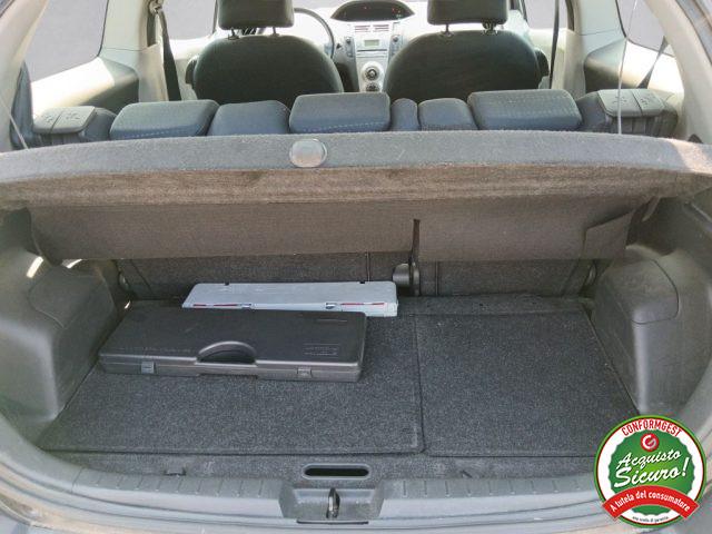 TOYOTA Yaris 1.3 3 porte