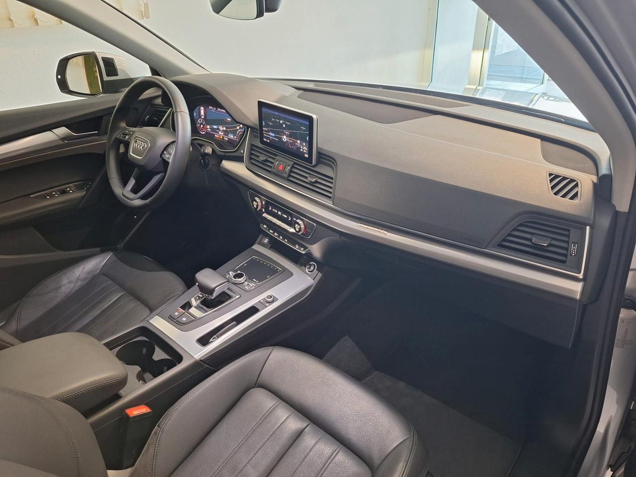 Audi Q5 40 TDI quattro Business Design