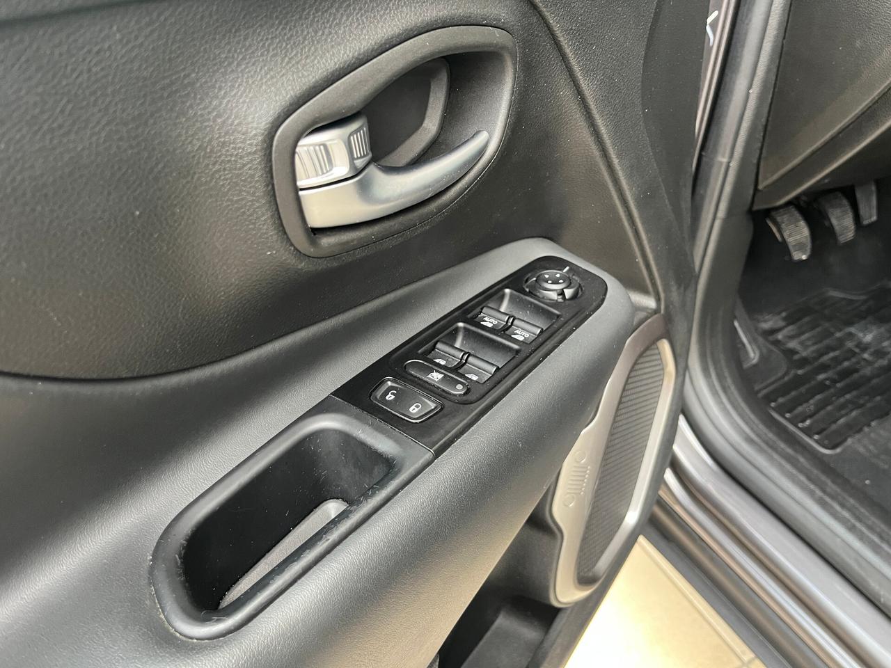 Jeep Renegade 1.6 Mjt 130 CV Limited -targa GE333FV-