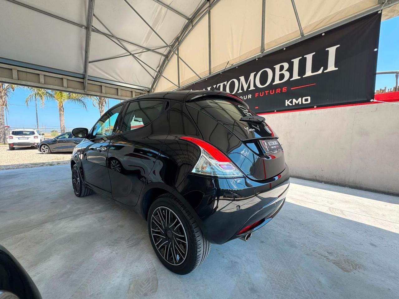 Lancia Ypsilon 1.2 69 CV 5 porte S&S Gold