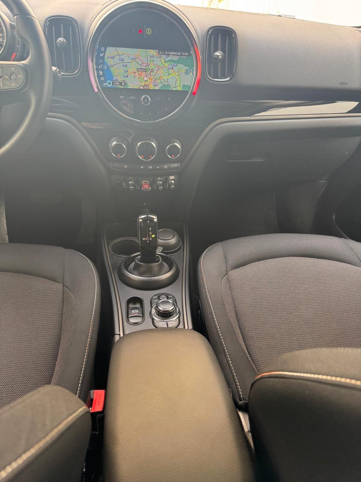 Mini One Countryman 2.0 Cooper D Untamed Edition