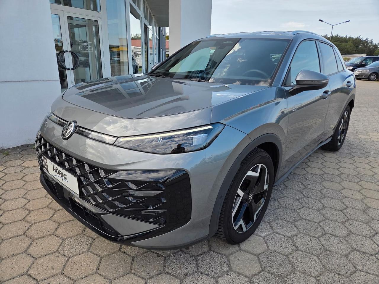 VOLKSWAGEN*T-ROC* 1.5*TSI*DSG*R-LINE*KAMERA*18"*AMBIENT-LIGHT*LED*