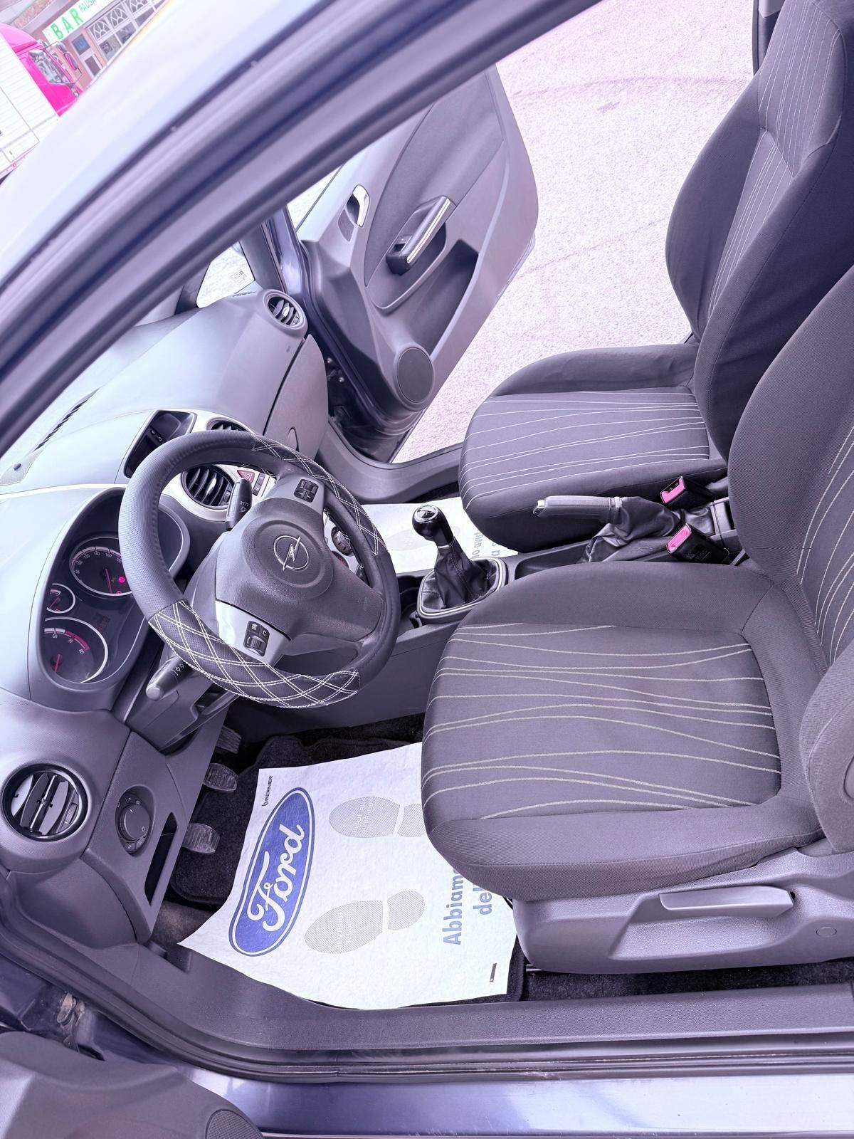 Opel Corsa 1.2 3 porte Sport Ok neopatentati