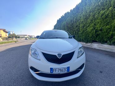 Lancia Ypsilon 1.2 69 CV 5 porte GPL Ecochic Silver