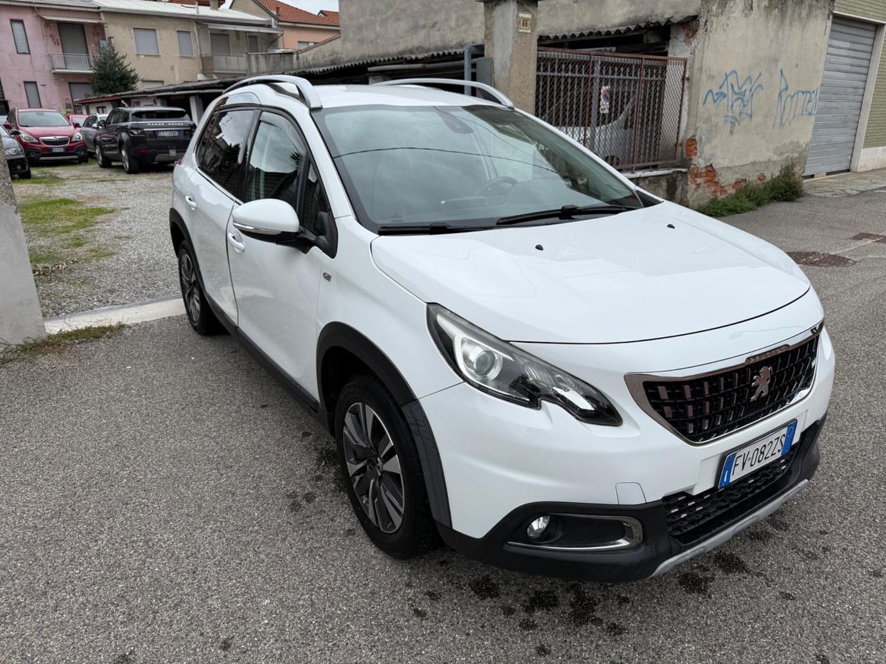 Peugeot 2008 PureTech action gti