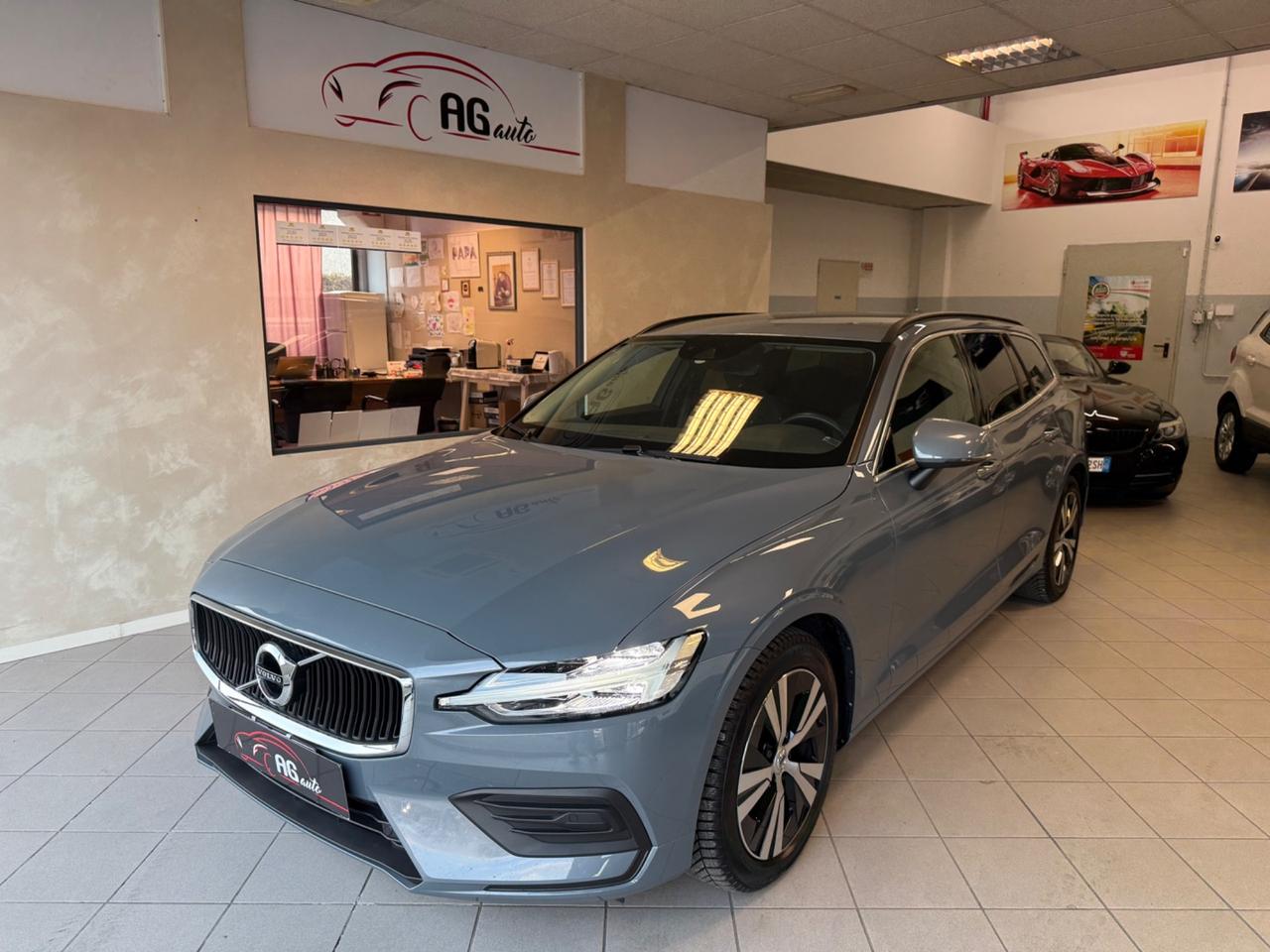 Volvo V60 B4 (d) Geartronic Momentum Business Pro