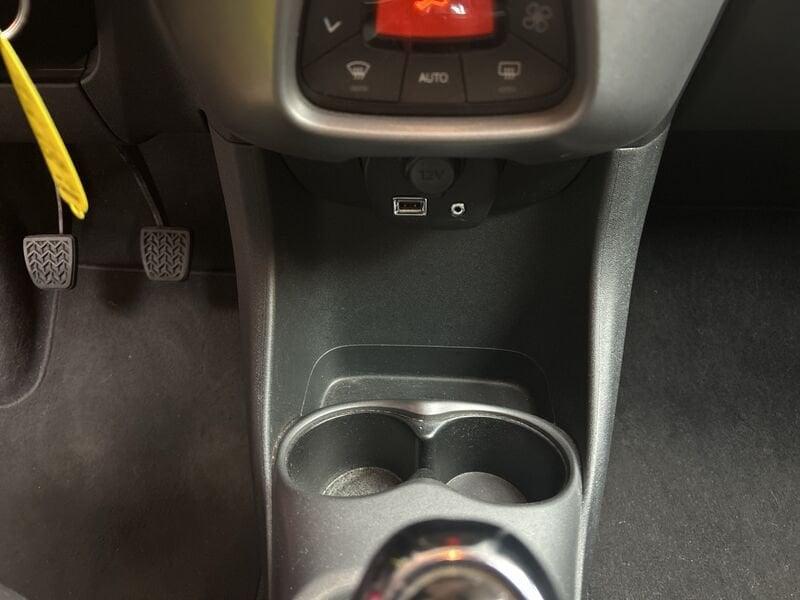 Toyota Aygo 1.0 72 CV x-play