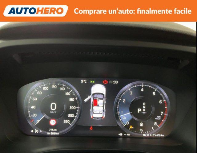 VOLVO XC40 B4 AWD Geartronic Momentum Pro