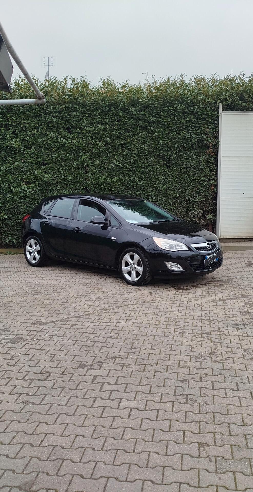 Opel Astra 1.4 Turbo 140CV 5 porte GPL Tech Cosmo