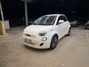 Fiat 500 500e Berlina 42 kWh Icon
