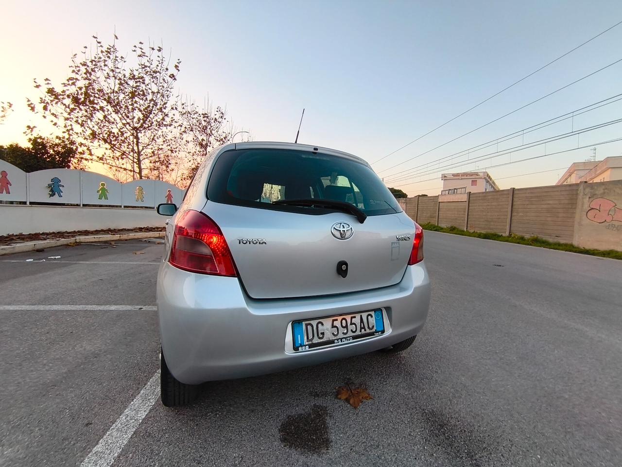 Toyota Yaris 1.3 5 porte