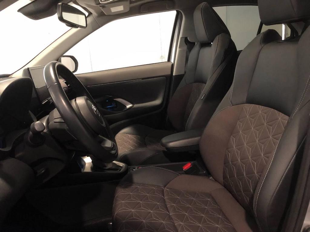 Toyota Yaris Cross 1.5 H Lounge FWD E-CVT