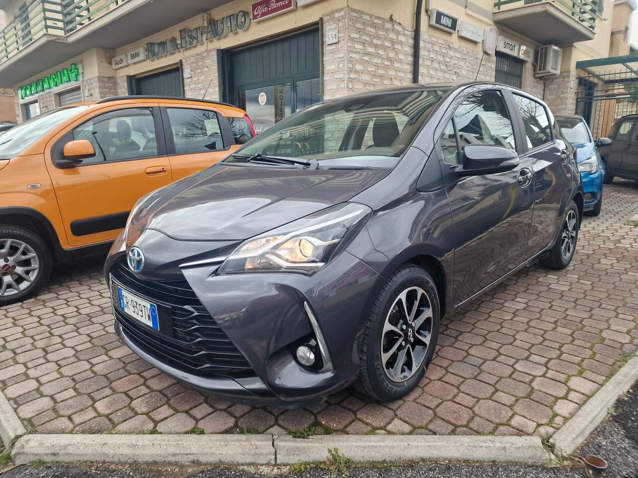 Toyota Yaris 1.5 Hybrid 5 porte Lounge