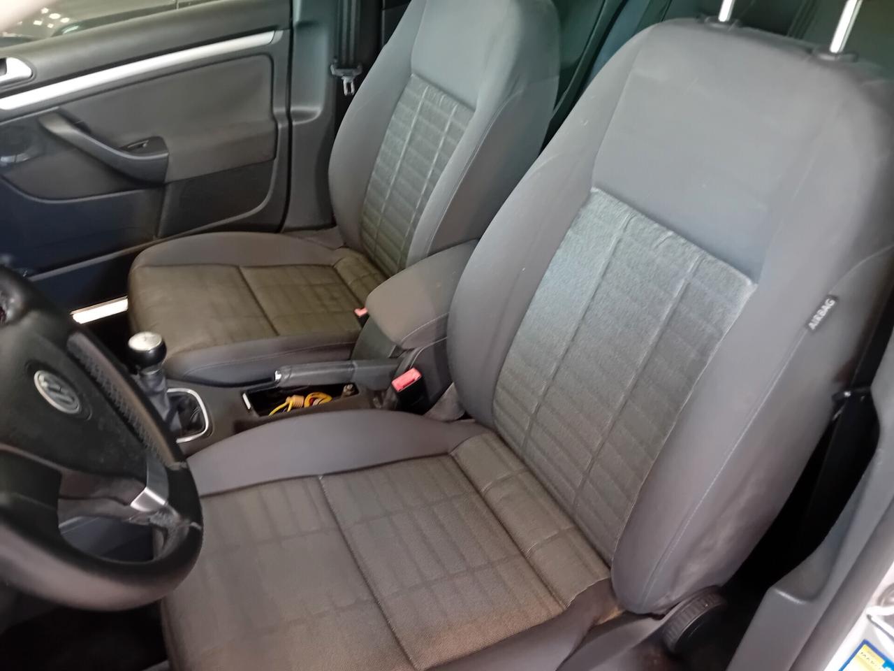 Volkswagen Golf 1.6 5p. Highline