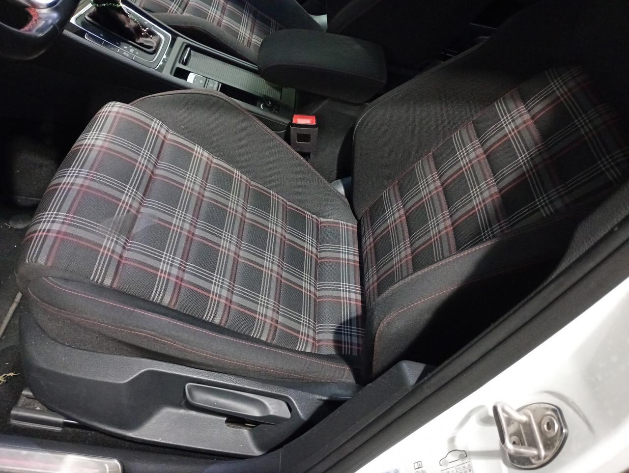 Volkswagen Golf GTI Performance 2.0 245 CV TSI DSG 5p. BMT