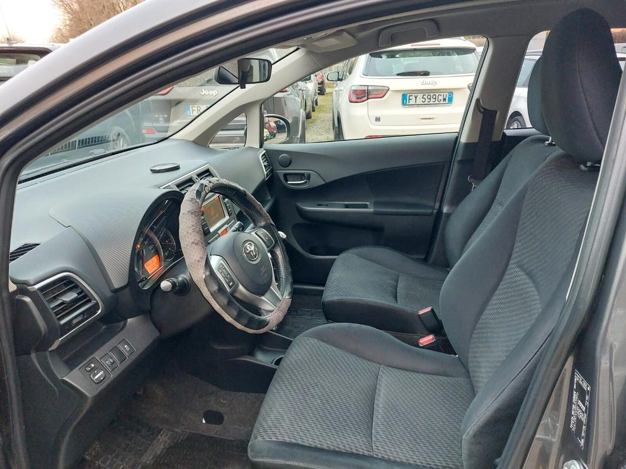 Toyota Verso-S 1.3 MT Lounge TENUTA BENISSIMO