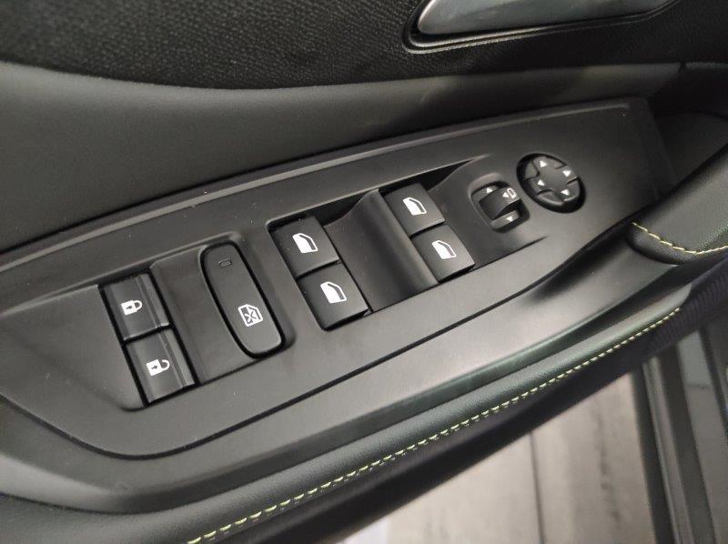 PEUGEOT 408 - 408 Hybrid 136 e-DCS6 GT