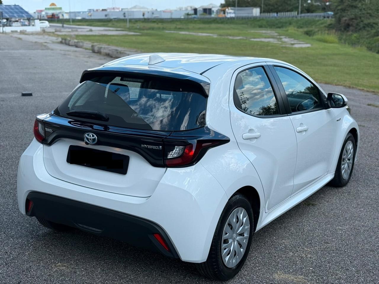 Toyota Yaris 1.5 Hybrid 5 porte Business