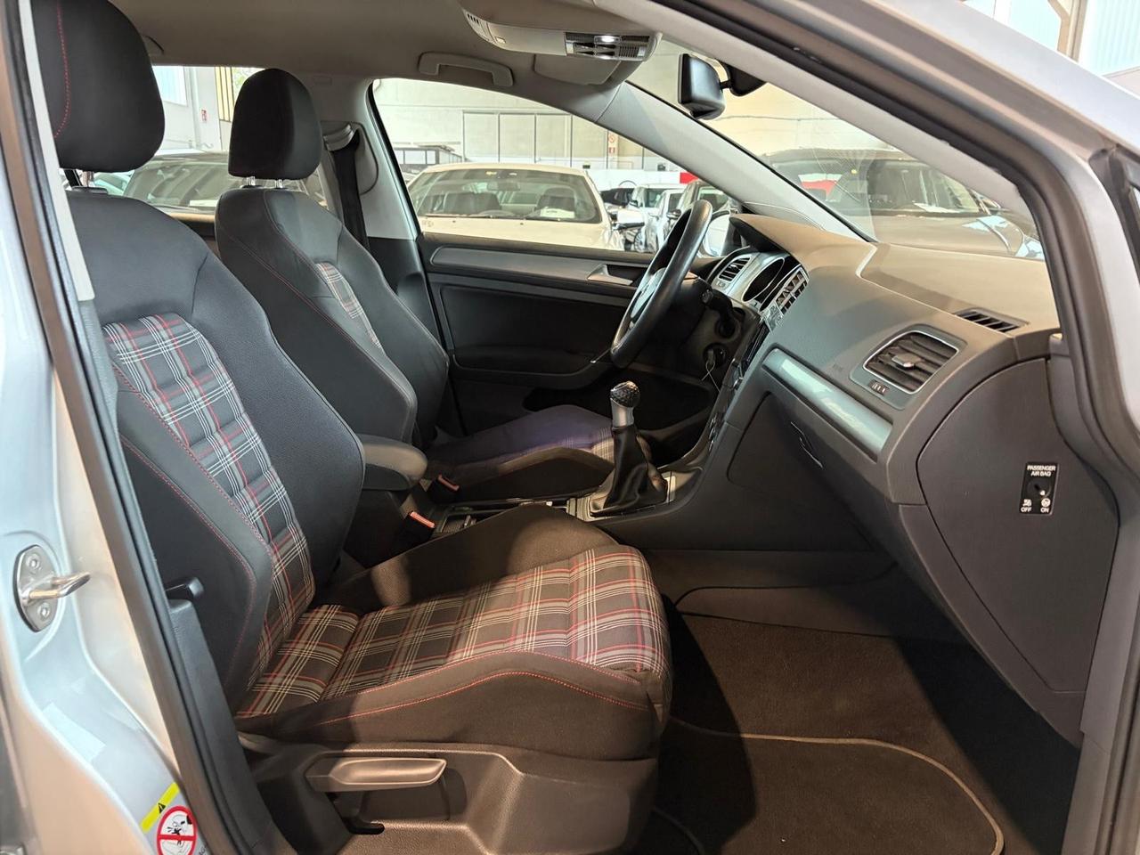 Volkswagen Golf Business 1.6 TDI 5p. Highline