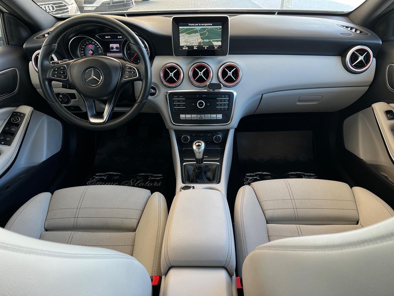 Mercedes-benz A 180 D 110 Cv Urban Style CRYSTAL GREY