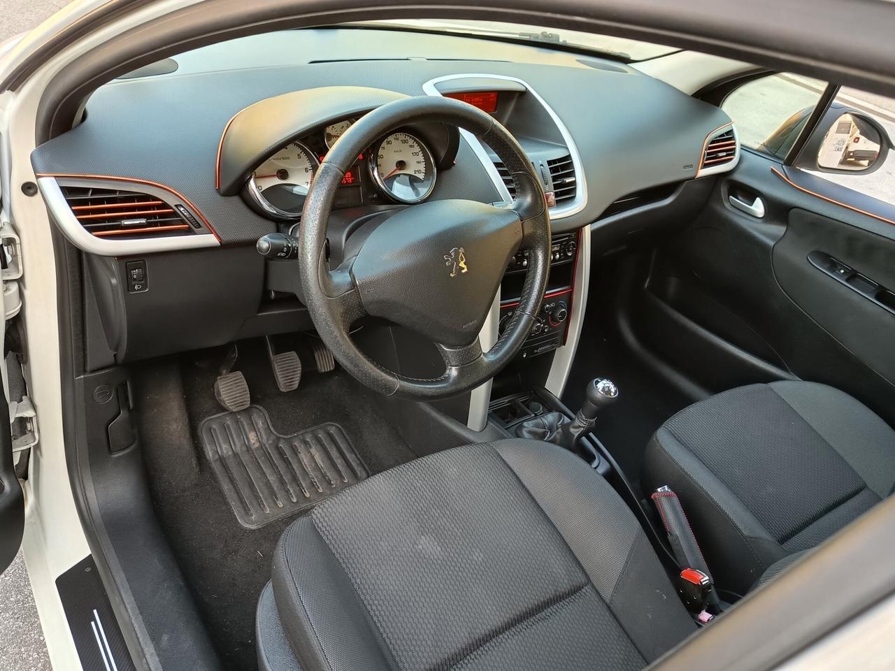 Peugeot 207 1.4 8V 75CV 5p. Energie